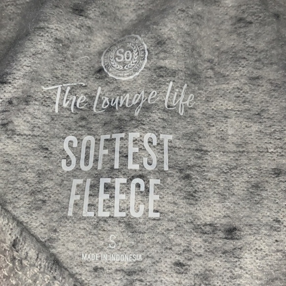 Softest Fleece Pull over - Picture 3 of 6